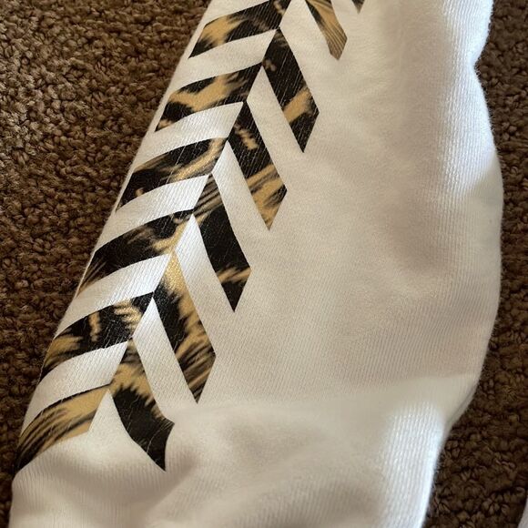 Style Reform Women’s White Zip Up Arrow & Stripe Hoodie Sweatshirt - Picture 2 of 8